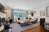 Building Photo - 810 Waterview Dr