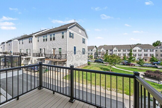 Building Photo - 9342 Mallard Mls Dr