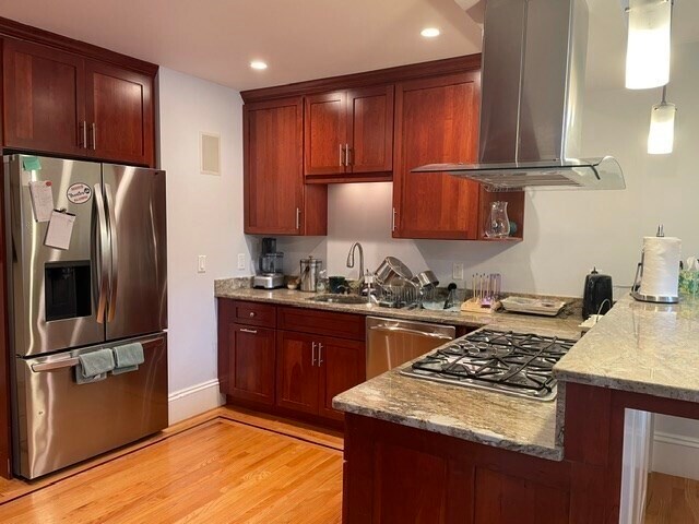 Building Photo - 308 Cabot St