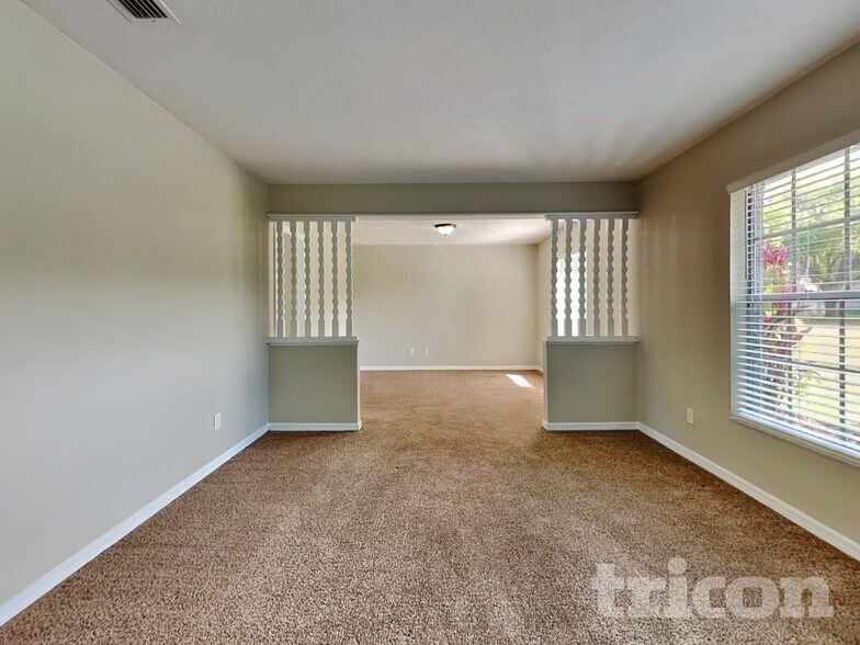 Building Photo - 1807 Waterman Dr