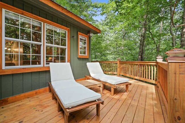 Building Photo - 166 Nantahala Pass Rd