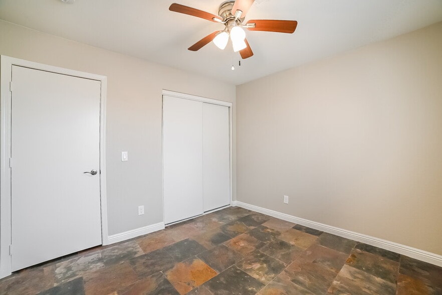 Building Photo - 11345 W Loma Blanca Dr