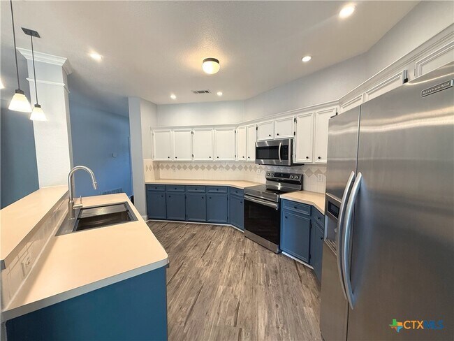 Building Photo - 106 Snake Dance Dr