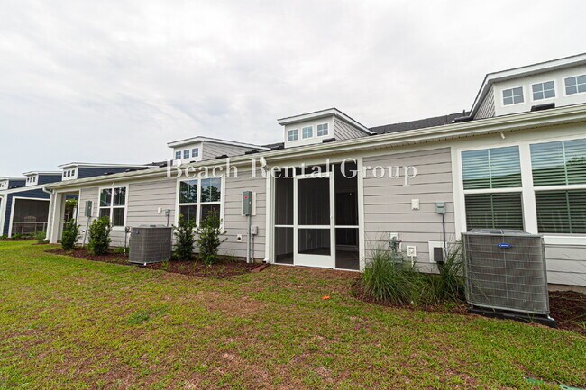 Building Photo - Furnished Townhouse in Gated Community