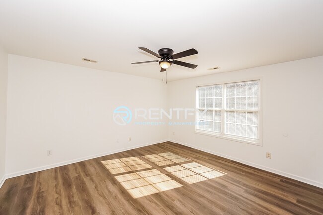 Building Photo - 1110 Mason St