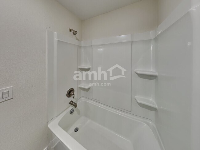 Building Photo - 6162 Little Blf Cir