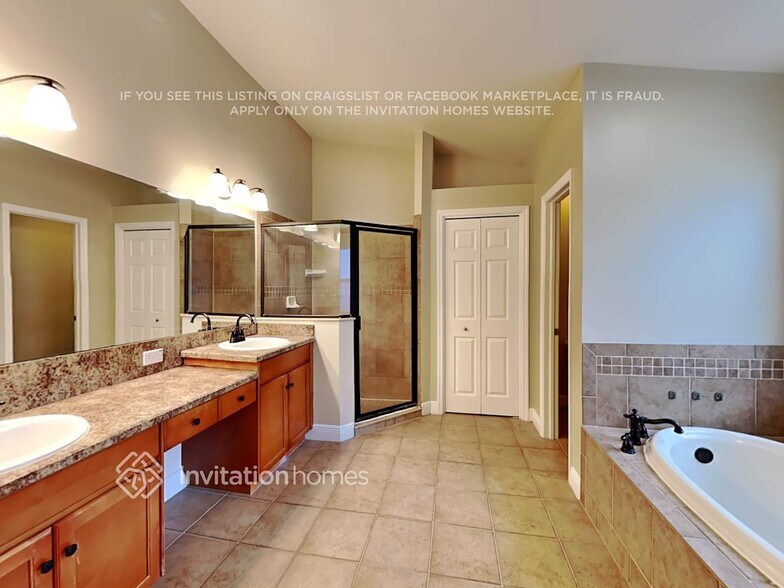 Building Photo - 5530 S Sparrow Hawk Ct