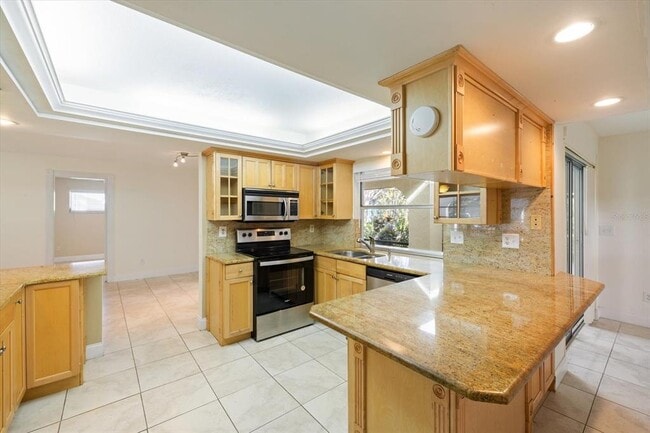 Building Photo - 5151 Oakmont Pl