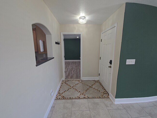 Building Photo - Gateway Village #61