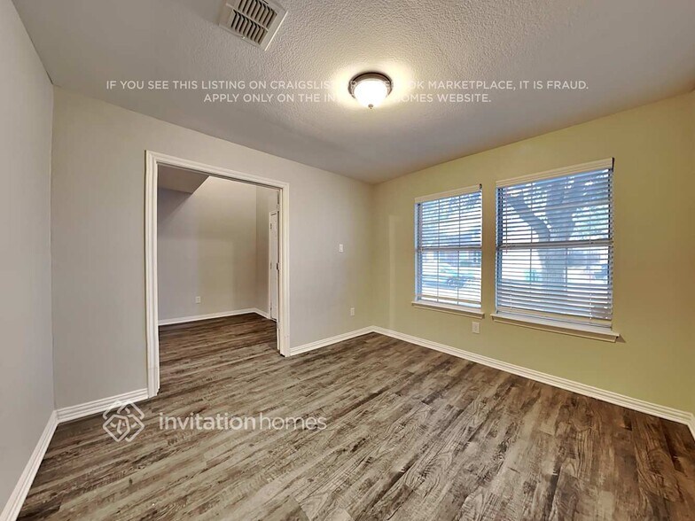 Building Photo - 216 Cedar Crest Dr