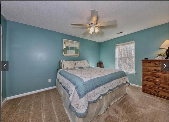 Building Photo - Beautiful 5-Bedroom Home in Huntersville w...