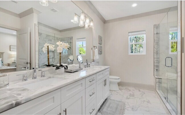 Building Photo - 15 Golden Bell Ct