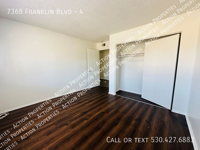 Building Photo - Updated 2 Bedroom 1 Bath Condo