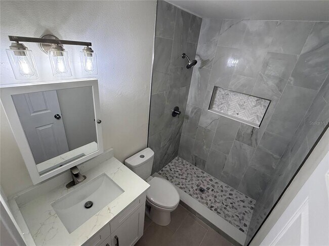 Building Photo - 3455 Countryside Blvd