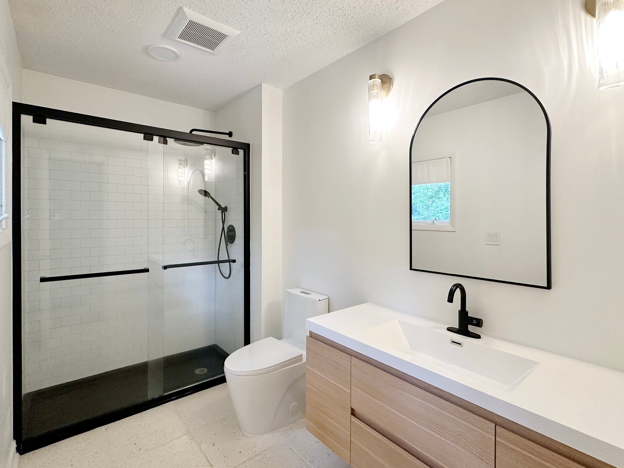Primary bathroom - 4700 Joseph Michael Ct