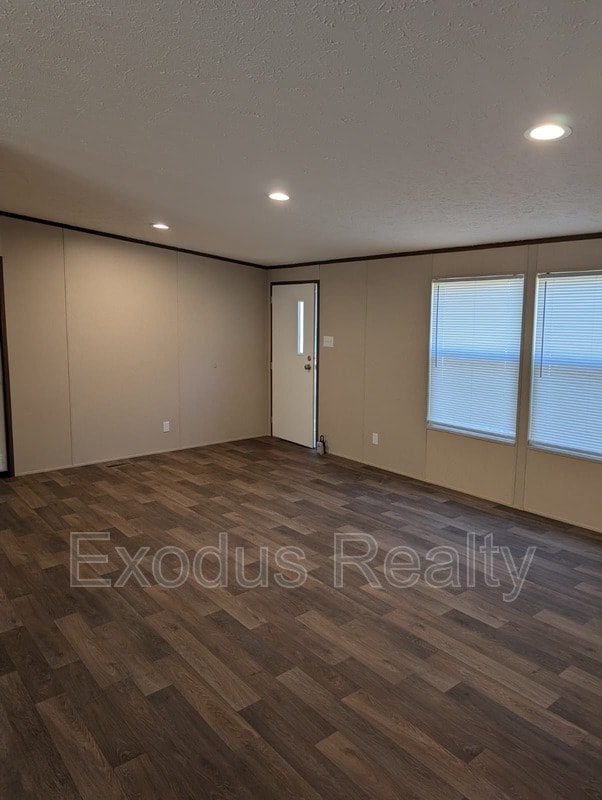 Building Photo - 20 Gibbs Rd