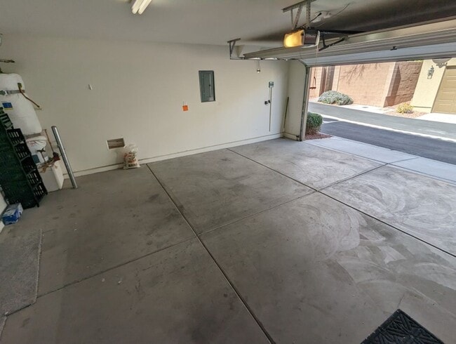 Building Photo - 10807 Mason Hill Ave