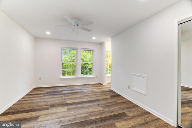 Building Photo - 2135 Derby Ridge Ln