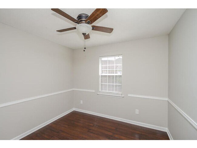 Building Photo - 3568 Crawfordville Dr