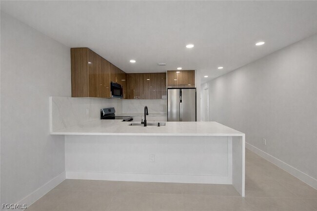 Building Photo - 4529-4531-4529 18th St SW