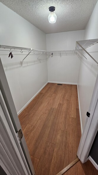 Closet - 10991 Oak Grove Cir