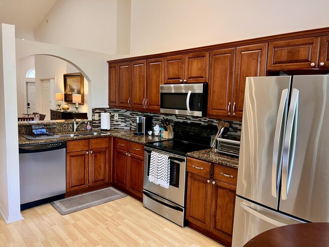 Building Photo - 602 Sabal Palm Ln