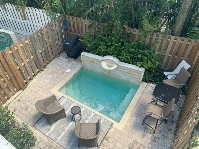 Building Photo - 4216 Sea Grape Dr