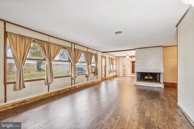 Building Photo - COMING SOON In Brookside Park