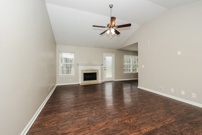 Building Photo - 2013 St Andrews Dr