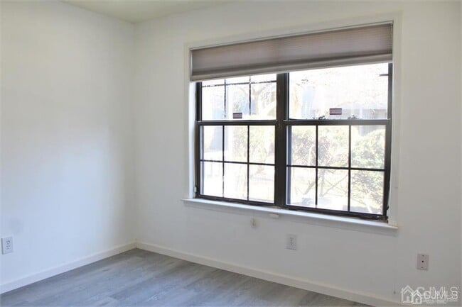 Building Photo - 1003 Woodhaven Dr