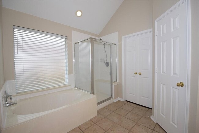Building Photo - 2231 Oak Sand Dr