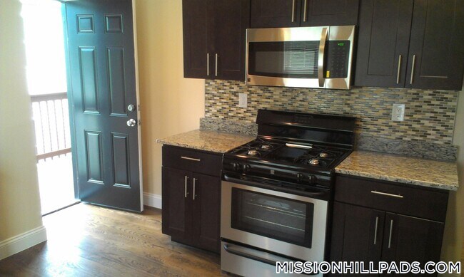 Building Photo - 2971 Washington St