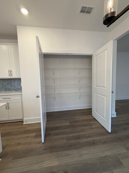 Building Photo - 4291 Ashland City Hwy