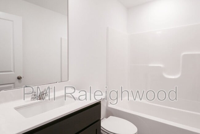 Building Photo - 3615 Elm Grv Ln