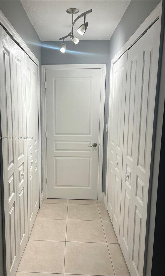 Building Photo - 12209 SW 14th Ln