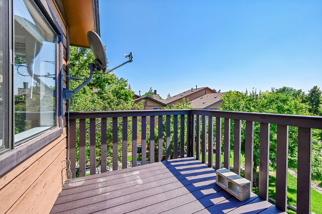 Building Photo - $2,295.00, 2 Bed 2 Bath Condo in Westminster!