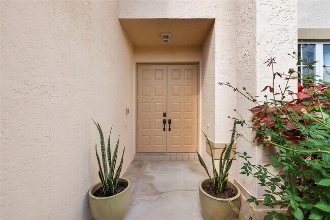 Building Photo - 3527 Chesapeake Cir