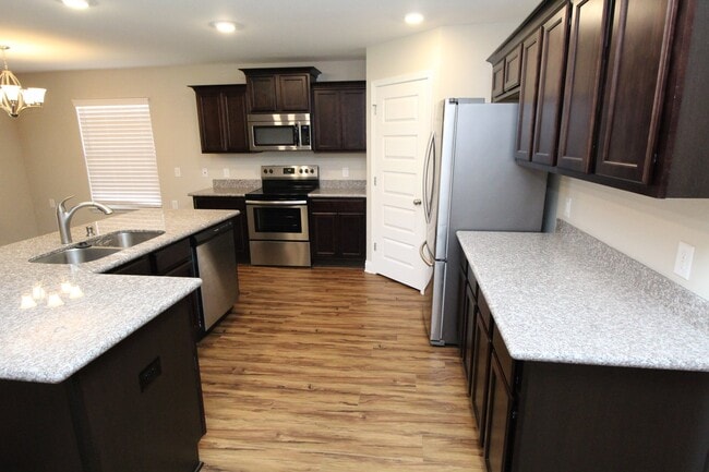 Building Photo - Coming Soon! 3-Bed/2-Bath Brick Home in Mi...