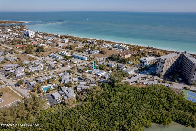 Building Photo - 722 Granada St