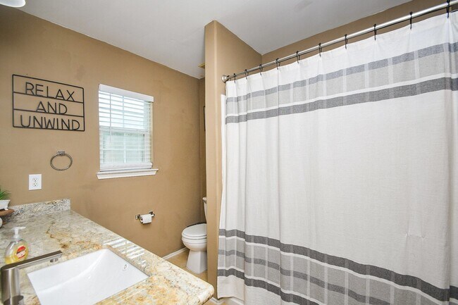 Building Photo - 20506 Lantern Springs Ln