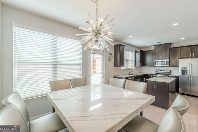 Building Photo - 5725 Radford Loop