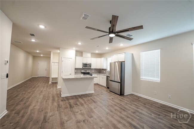 Building Photo - 166 Benelli Dr