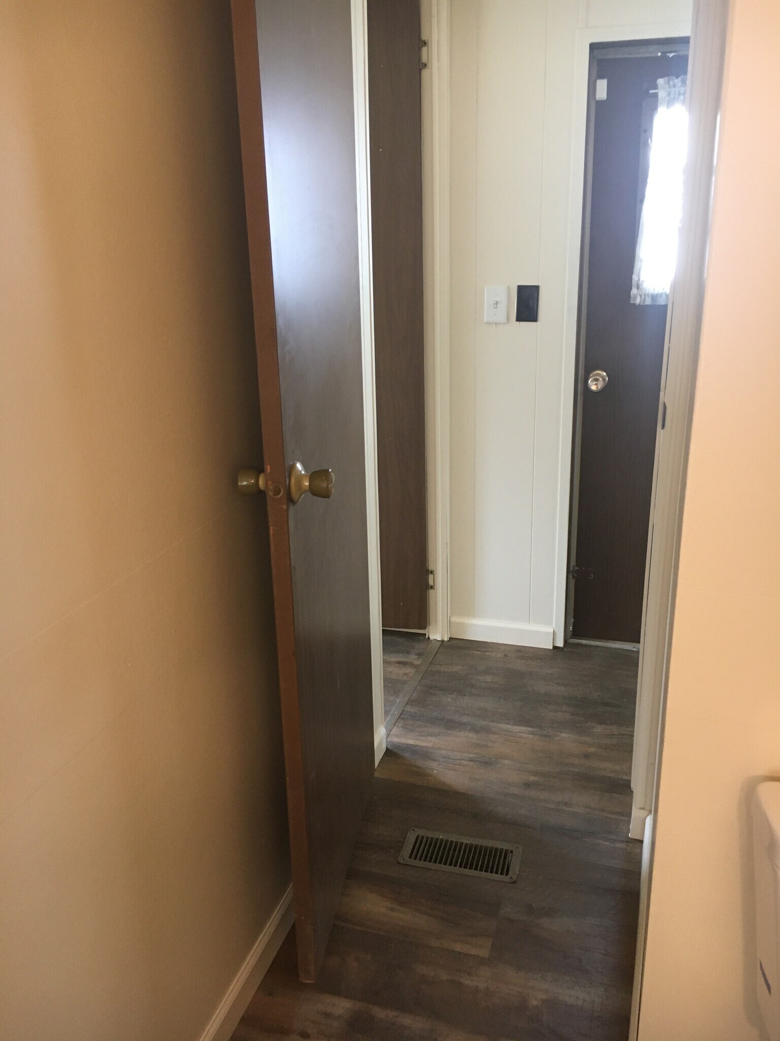 Building Photo - 1115 3rd St