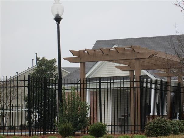 Building Photo - Beautiful 3 story townhome in Charlotte, NC