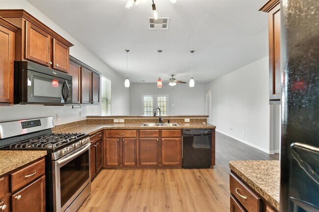 Building Photo - 737 Grassy Knoll Ln