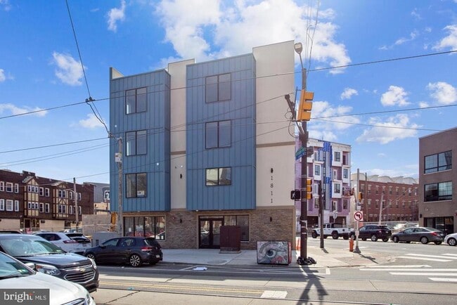 Building Photo - 1811 Ridge Ave
