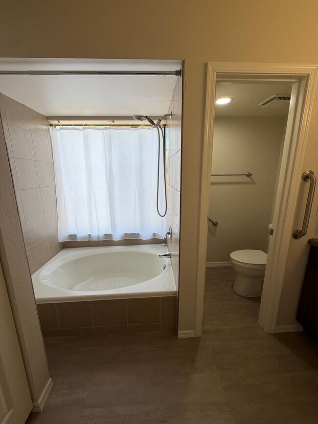 Building Photo - Spacious 3 Bed Tempe Home for Rent!