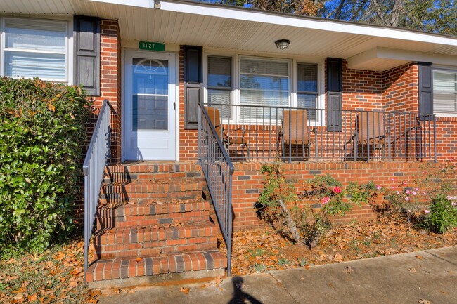 Building Photo - 1127 Magnolia Dr