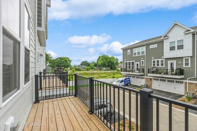 Building Photo - 155 Yorktown Ct