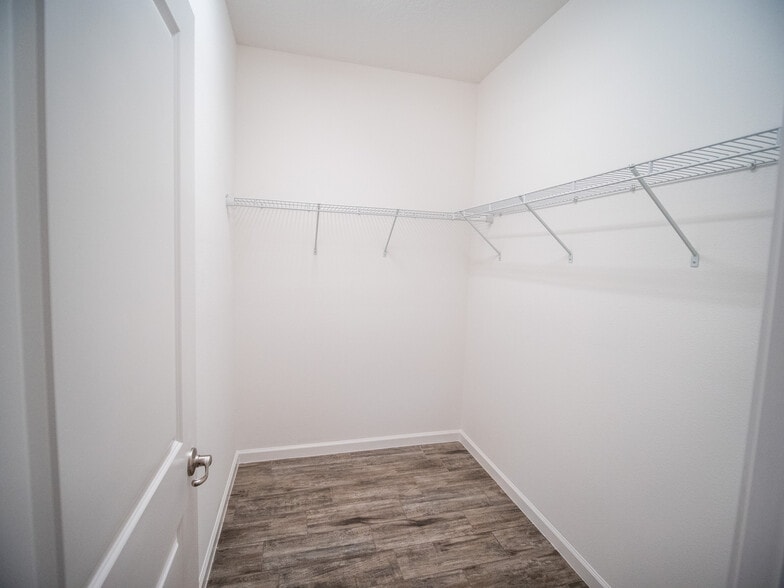 Building Photo - 1257 Hendon Loop